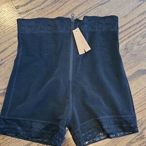 Black Women's High-Waisted Lace Trim Shapewear Shorts NWT, XL, 14/16